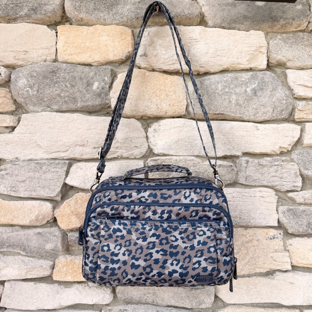 Lug Scoop Crossbody Bag Leopard Navy Multi-Pocket Travel Purse Top Handle